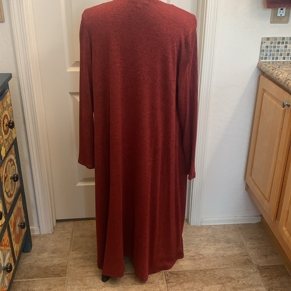 LuLaRoe Sarah Cardigan Open Sweater Duster Heathered Red Size M NWOT - Picture 8 of 9